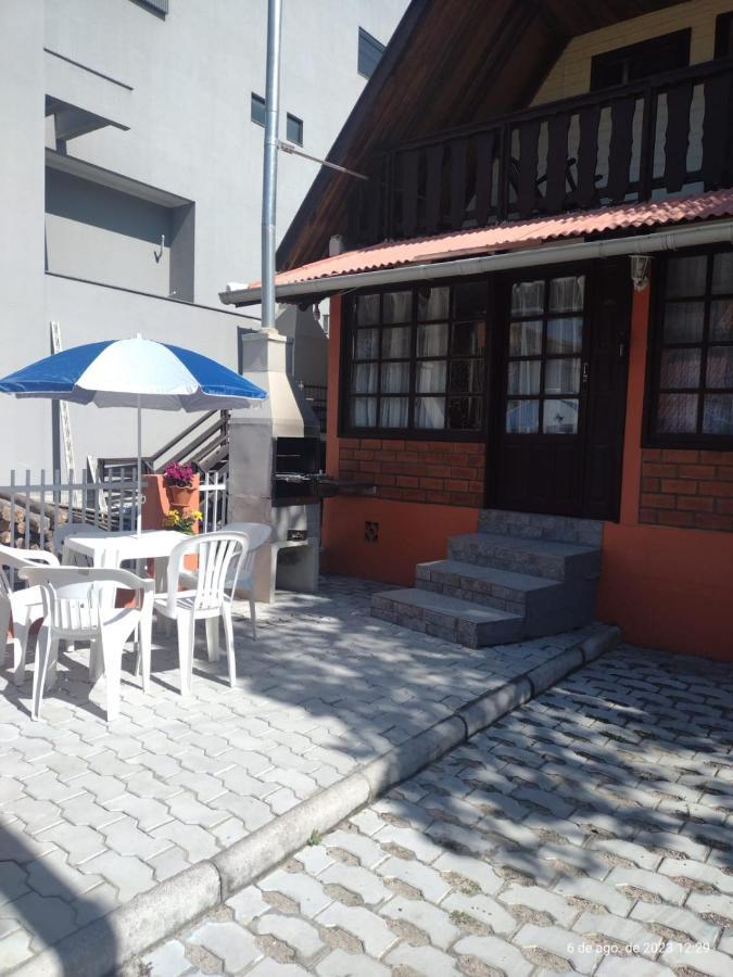 Apartamento estilo chalé - Enxaimel Bombinhas Esterno foto